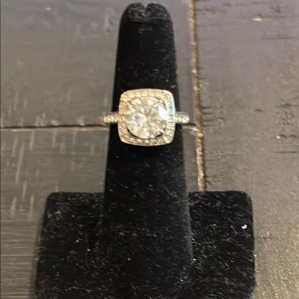 Beautiful Elegant Engagement Promise Silver Halo Ring Clear Gemstone Size 5